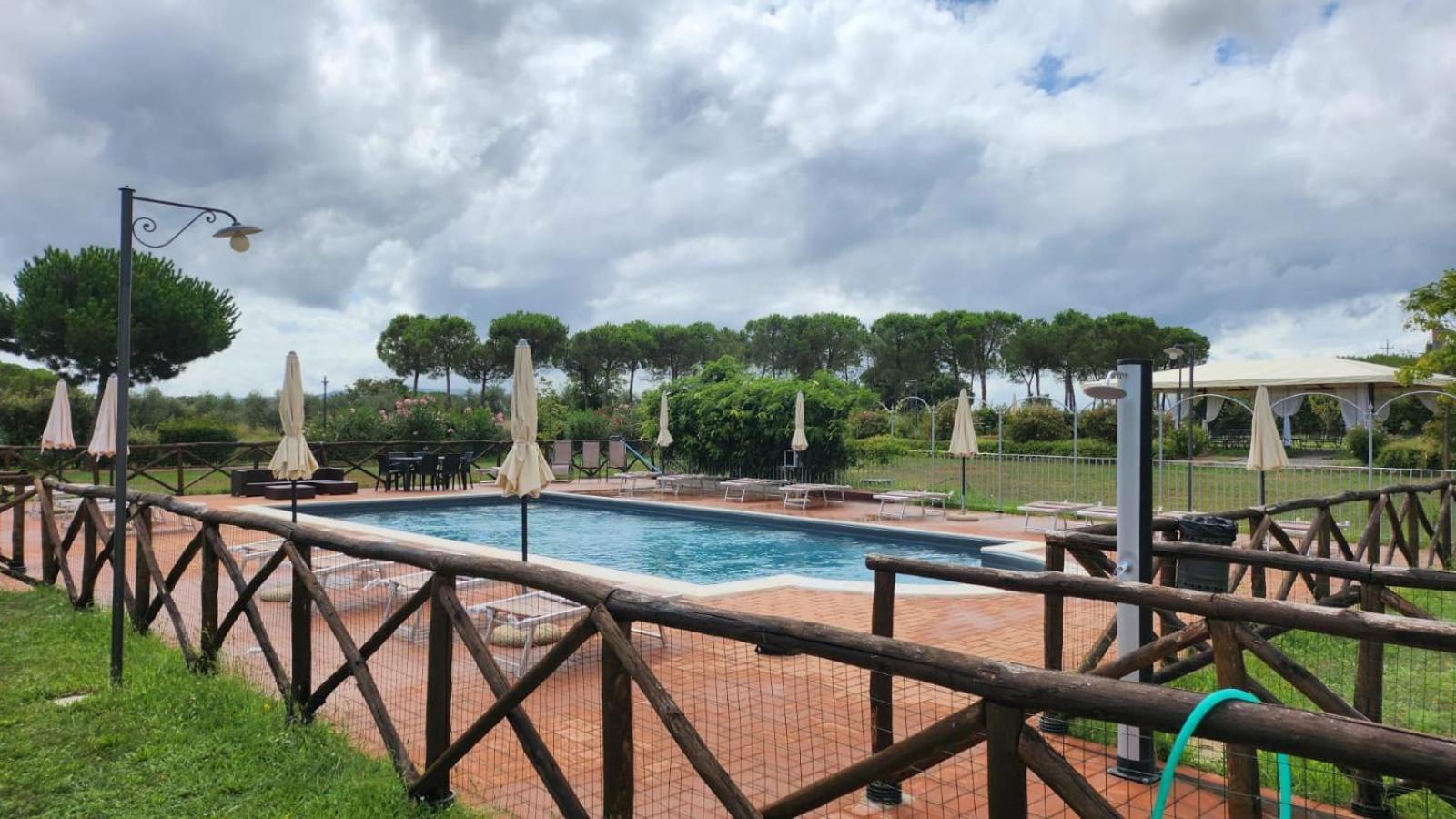 Agriturismo La Pergola كاستيغليون ديل لاغو المظهر الخارجي الصورة